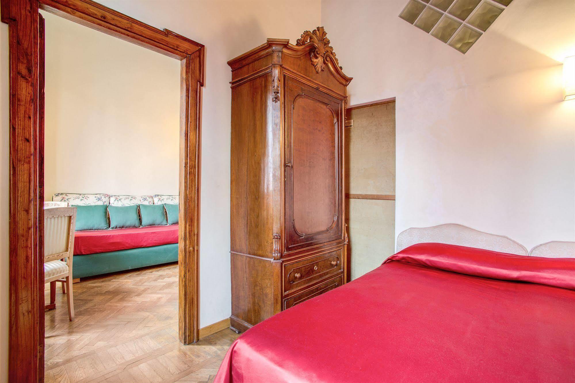 La Casa Del Capitano Hotel โรม ภายนอก รูปภาพ