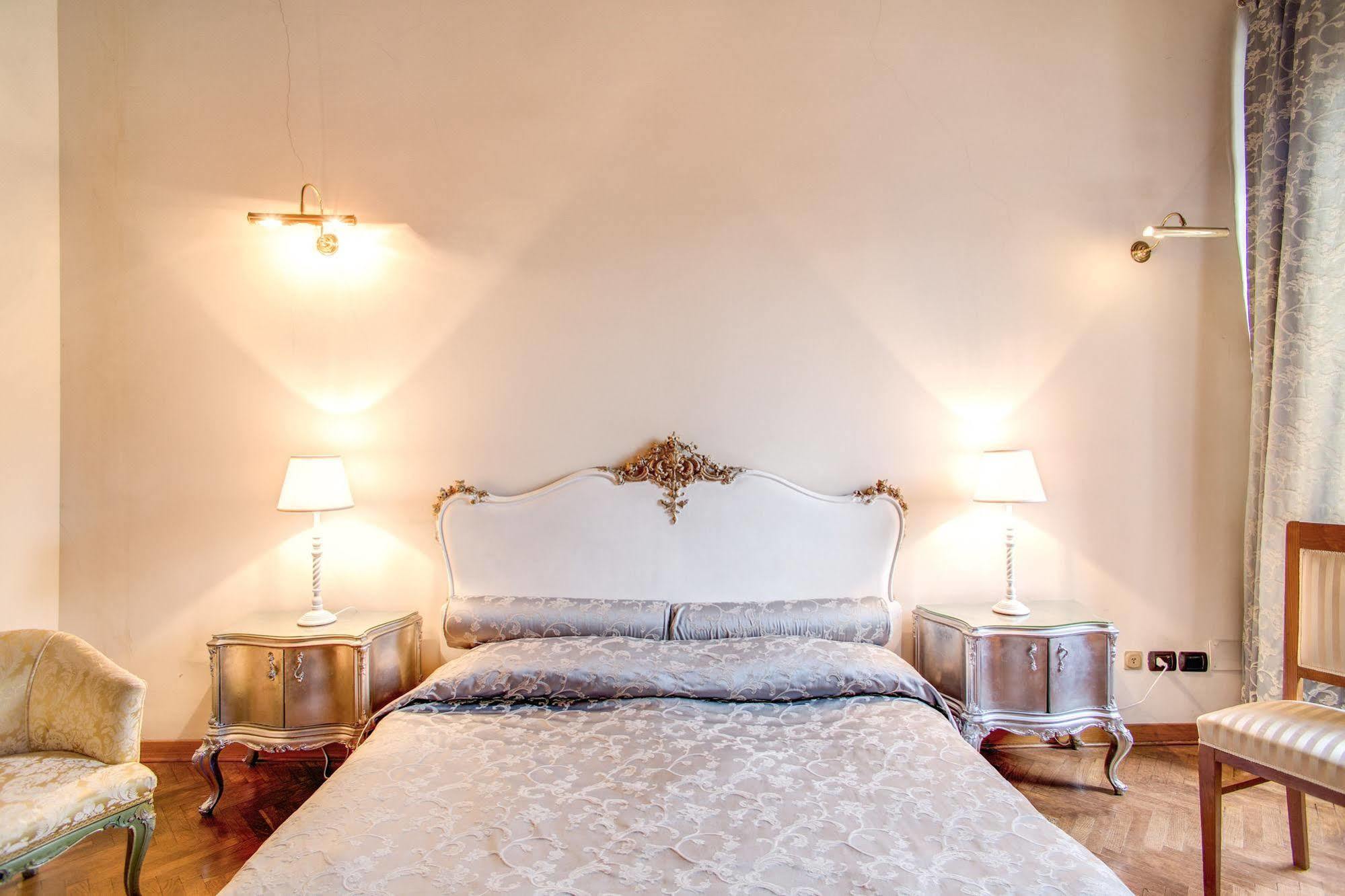 La Casa Del Capitano Hotel โรม ภายนอก รูปภาพ